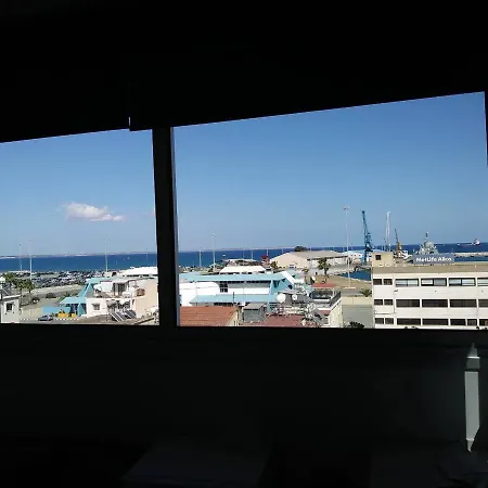Wonderful Sea View Marina * Larnaca